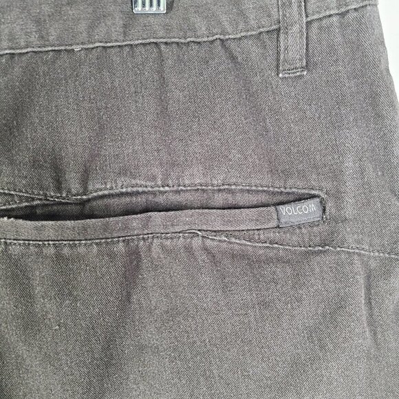 Volcom VMONTY Shorts in Charcoal Gray 10" Inseam - Picture 5 of 8